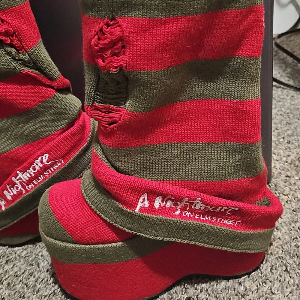 Dolls Kill A Nightmare On Elm Street Platform Boots - Picture 3 of 10